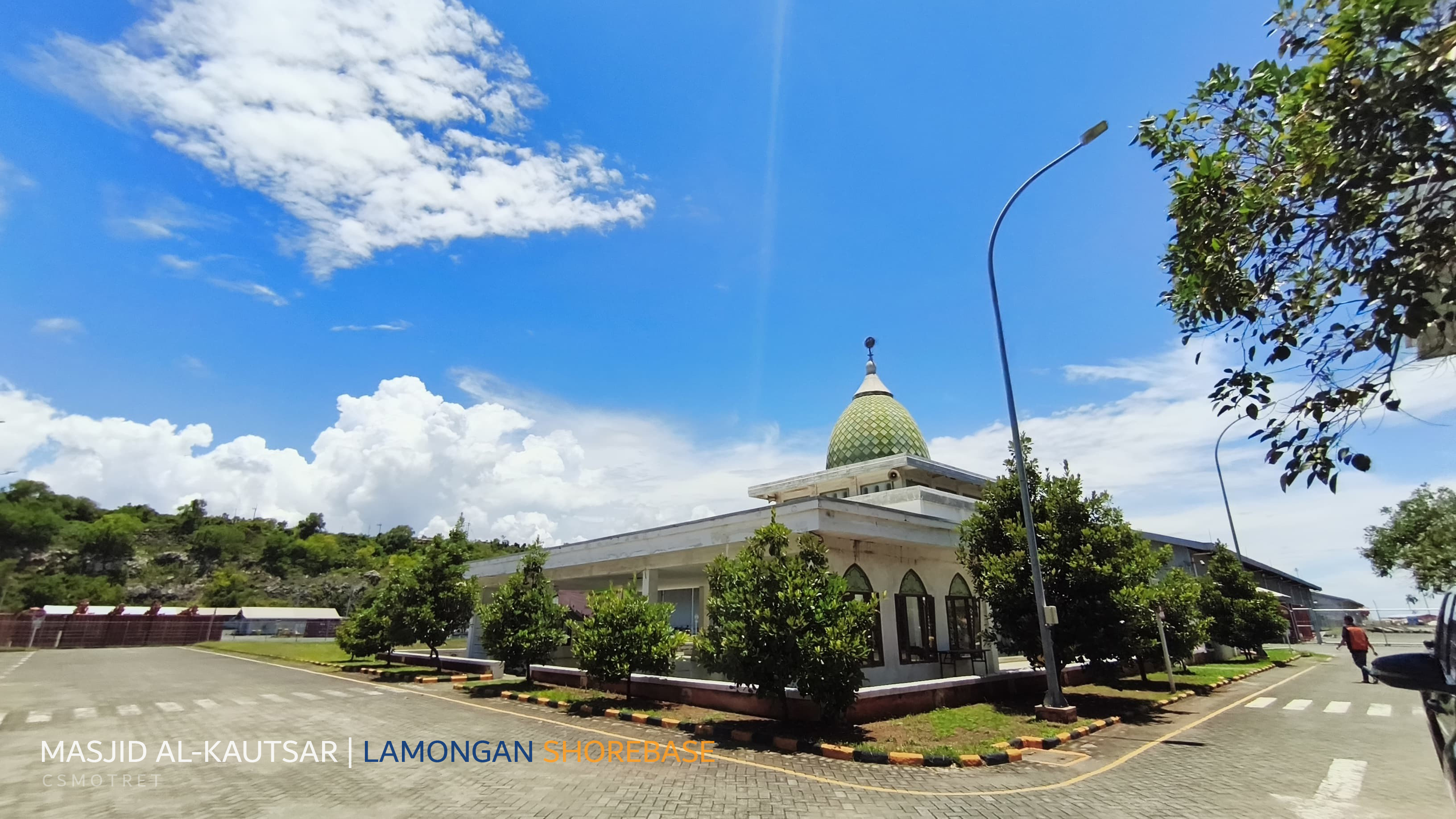 Masjid Al-Kautsar Lamongan – Keindahan Kubah Hijau dan Arsitektur Islami yang Megah